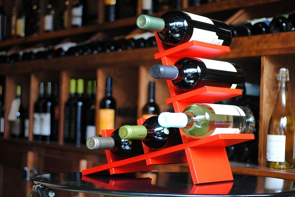 BYO Wine Rack: semplice, banale start.up del vino